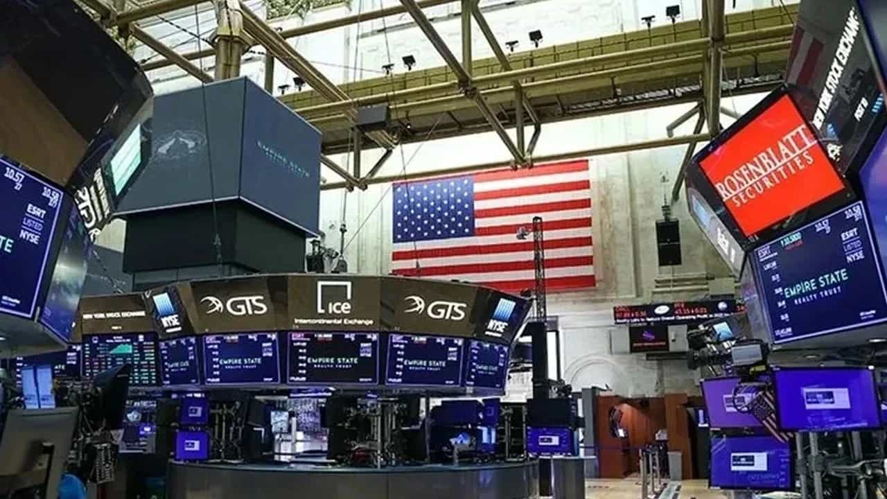 New York borsası karışık seyirle açıldı
