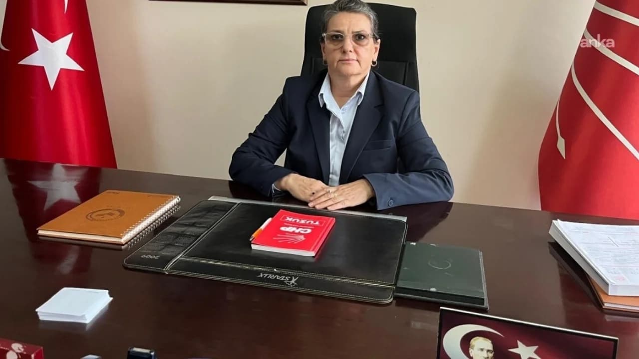 CHP Rize Merkez İlçe Başkanı Arife Filiz Kösoğlu görevinden istifa etti