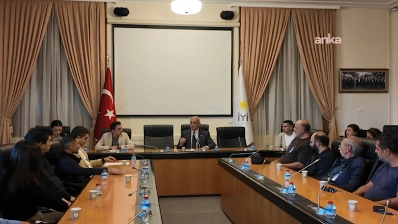 İYİ Parti'li Çömez'i ziyaret eden fon mağdurları ana paralarının ödenmesini istedi