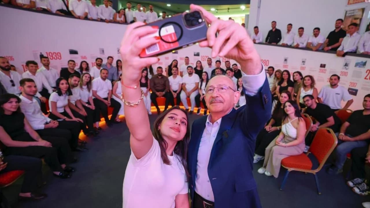 Kemal Kılıçdaroğlu, CHP’nin 103’üncü kuruluş yıl dönümünde 103 gençle buluştu