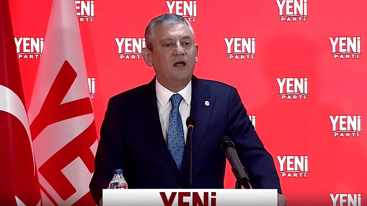 Özel'den öz eleştiri taleplerine yanıt: Kendime değil, tarihe haksızlık sayıyorum