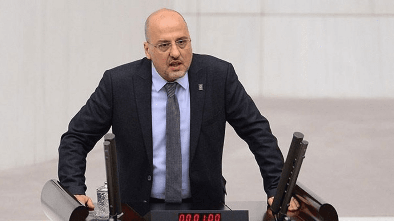 TİP İstanbul Milletvekili Şık: Mustafa Yazıcı ile birlikte 5 kişinin tedbir kararı kaldırıldı