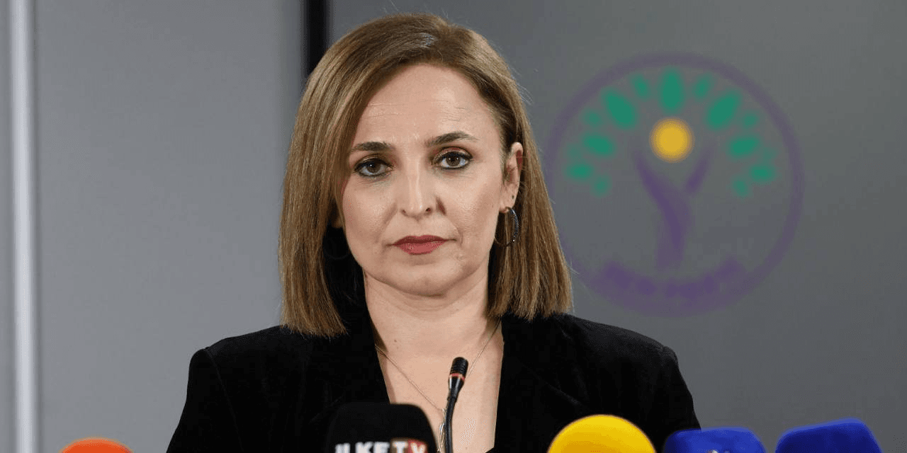 DEM Parti Sözcüsü Ayşegül Doğan: Fon manipülasyonunun siyasi uzantıları açığa çıkarılmalı