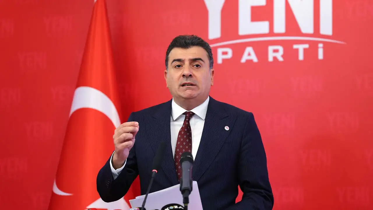 Zeynel Emre, fon soruşturmasındaki ismi Ömer Çelik'e sordu: Kısa bir süre önce tatil yaptınız mı?