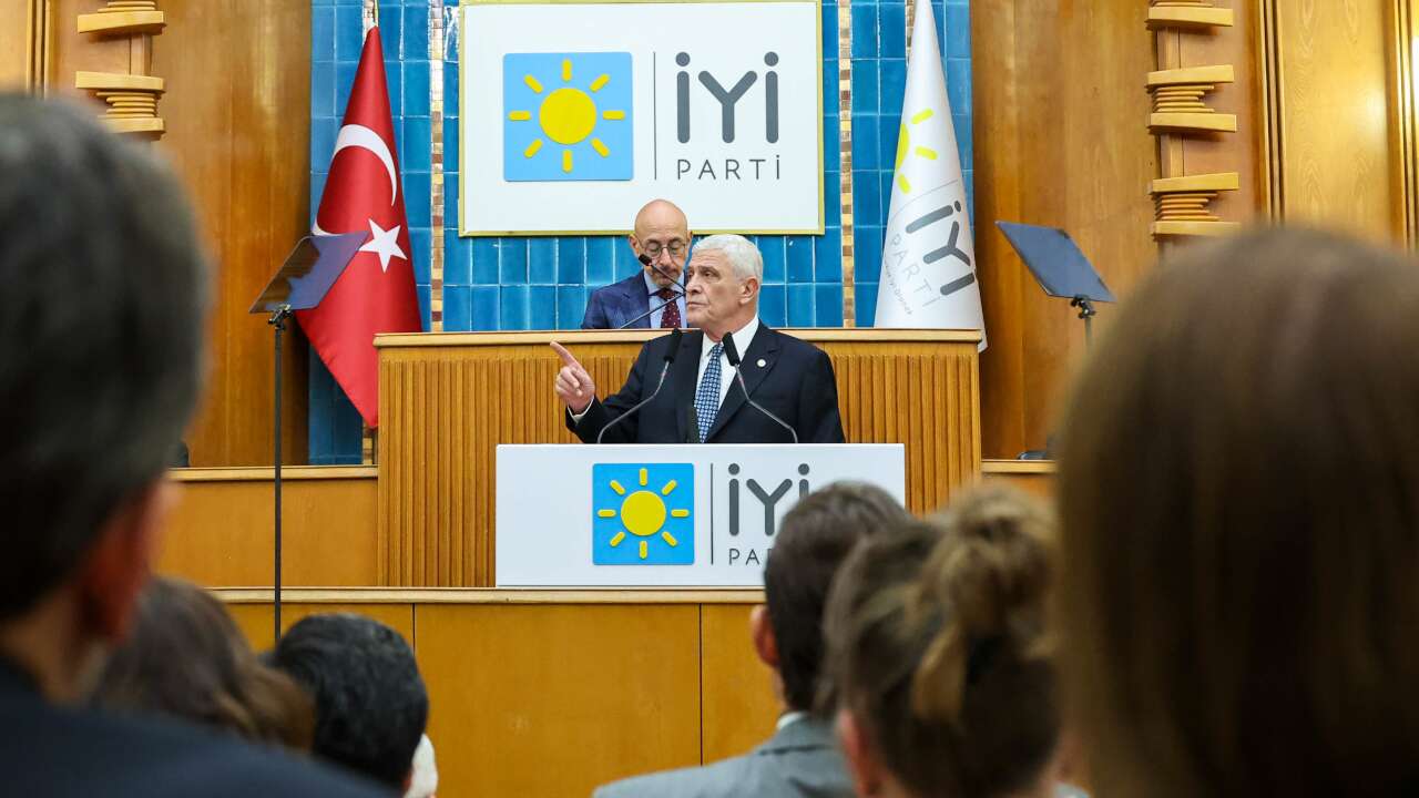 Müsavat Dervişoğlu: Mehmetçik, vakfın şirketini satmaya kalktığınız Aramco’nun koruması değildir