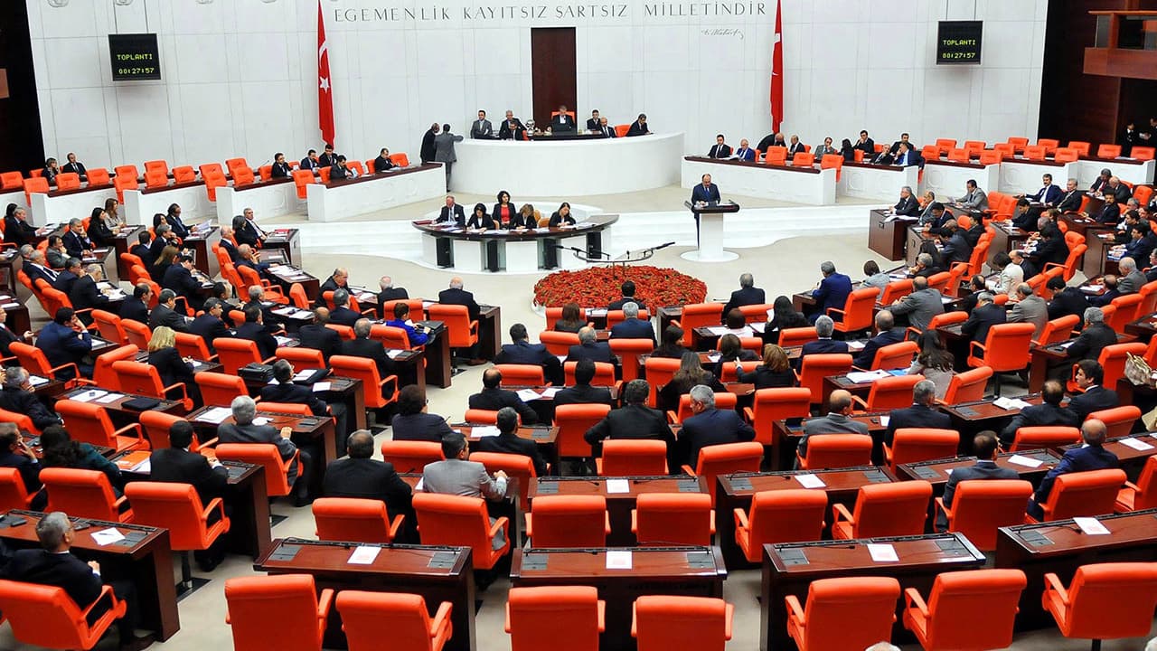 YENİ Parti’nin Halk TV önergesi AK Parti ve MHP oylarıyla reddedildi