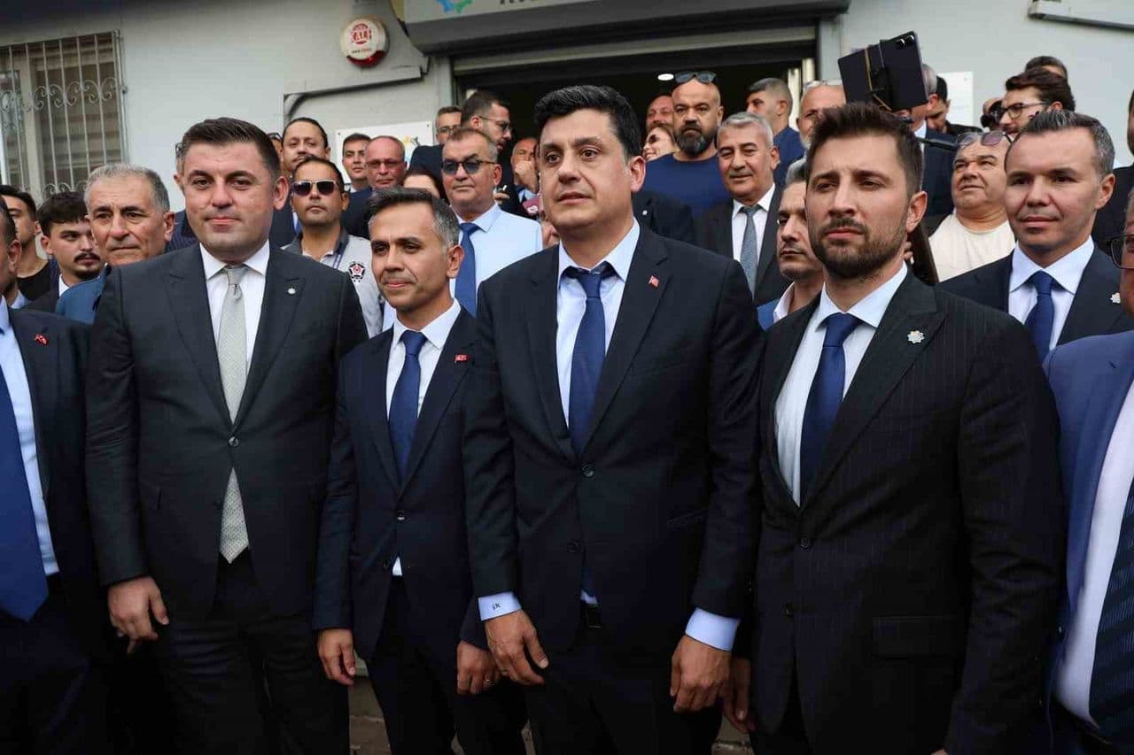 Maraş ve ekibi Aydın Sanayi Odası seçimlerinde yeniden güven tazeledi