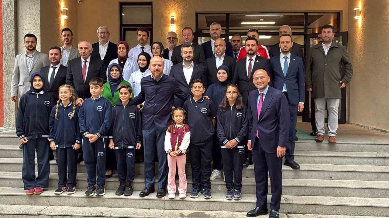 Bilal Erdoğan Akçakoca programına Nezahat Özdemir İmam Hatip Ortaokulu ziyaretiyle başladı