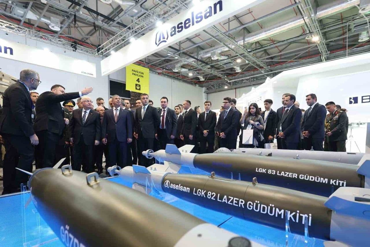 Bakan Güler Azerbaycan'da ADEX fuarını inceledi