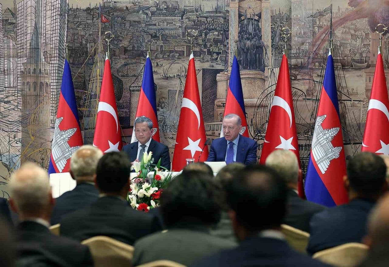 Kamboçya ile ilişkilerde yeni ivme: hedef ticareti 1 milyar dolara çıkarmak