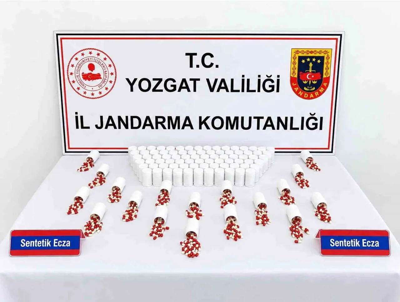 Yerköy'de Ankara rotalı takside 5 bin 626 sentetik ecza hap ortaya çıkarıldı