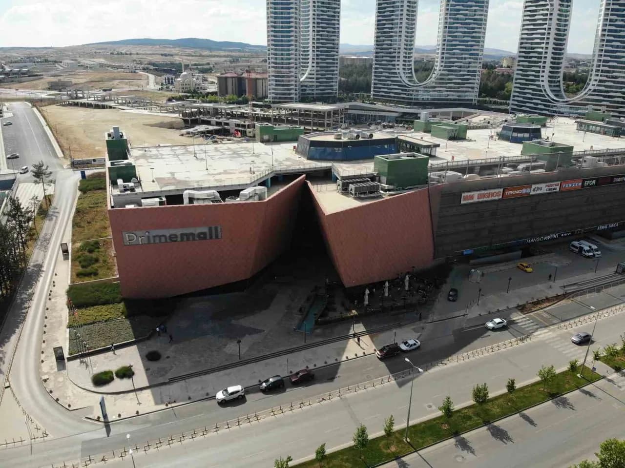 PrimeMall kiracıları fahiş kira ve devir engeli mağaza kapanmalarına yol açıyor