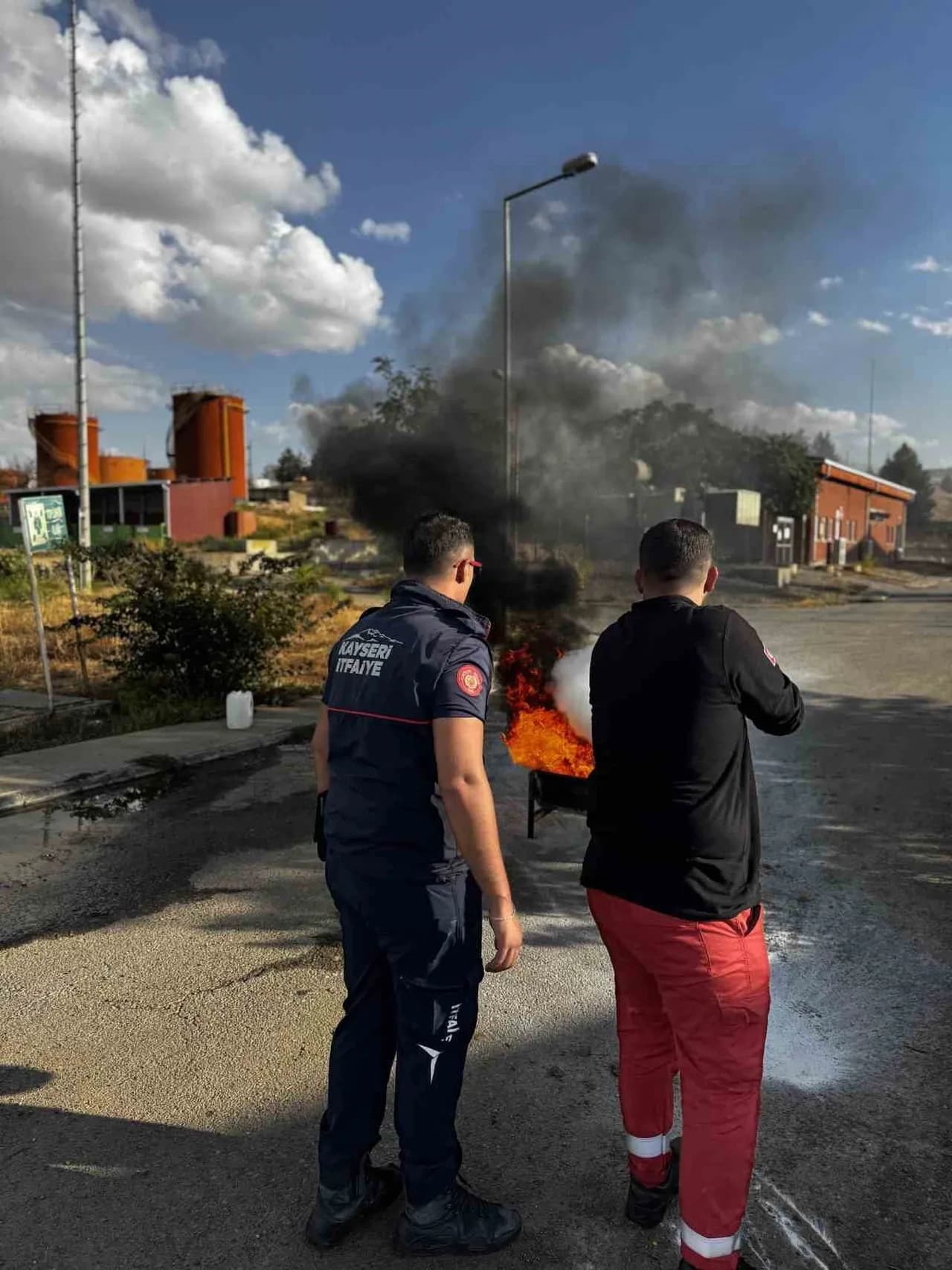 Kayseri itfaiyesi TPAO üretim sahalarında 15 günlük yangın ve acil durum eğitimi verdi