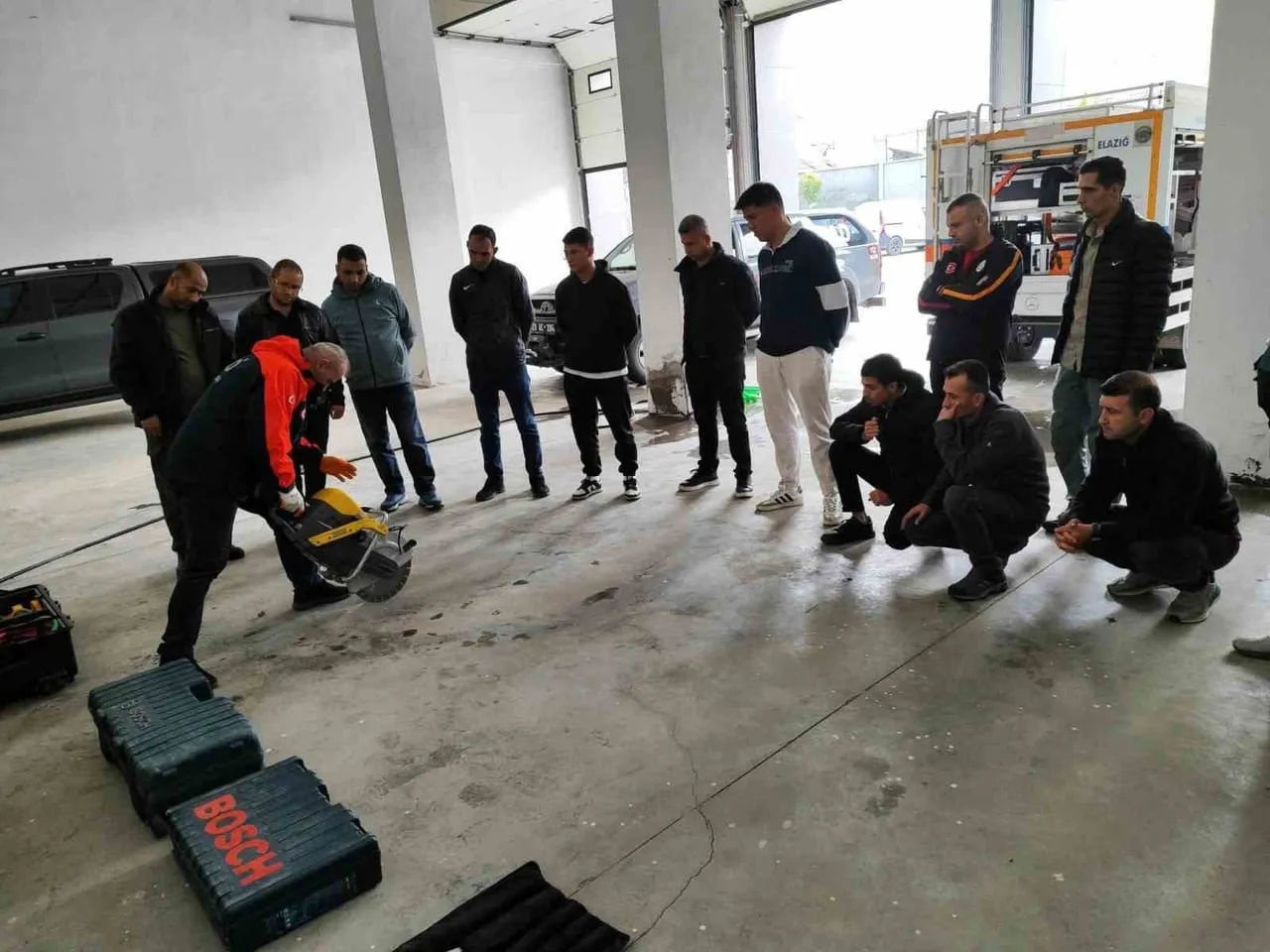 Afet müdahalesine hazırlık: Elazığ'da jandarmaya enkaz arama ve çadır eğitimi