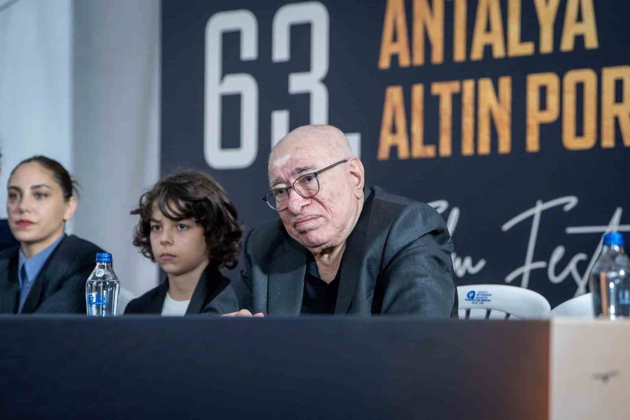 Antalya'da Artakalan ilk gösterimini yaptı, ekip seyirciyle söyleşti