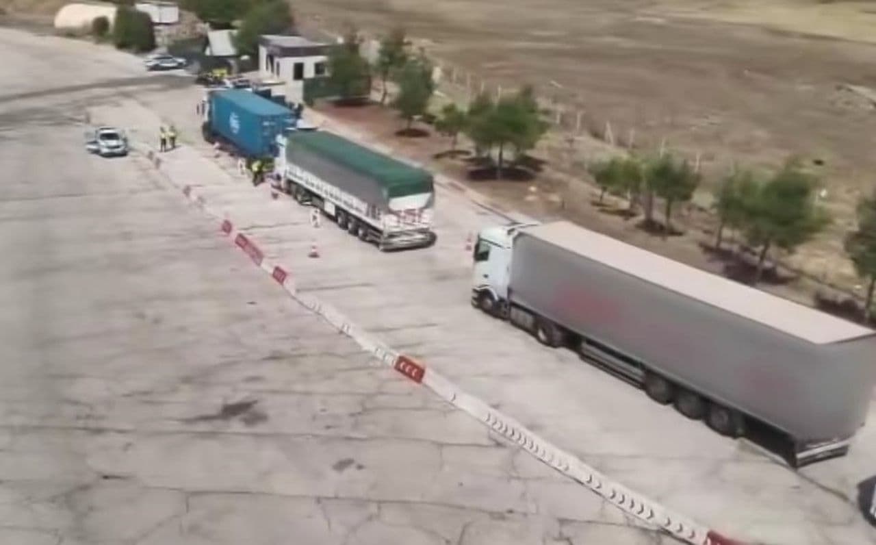 Otoyolda şartlara uymayan lastikler 25 sürücüye ceza getirdi