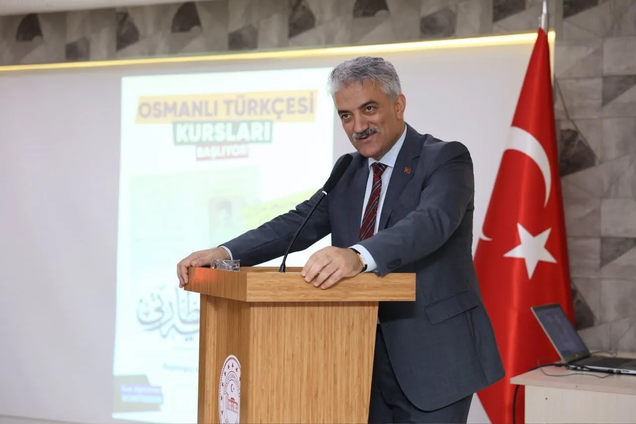 Düzce'de arşiv okuryazarlığını güçlendirme hedefiyle Osmanlı Türkçesi eğitimi