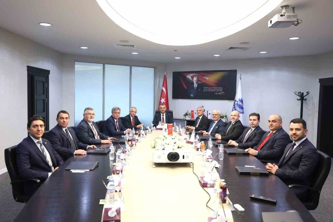 Kayseri sanayi odası'nda yeni yönetim görev dağılımını belirledi