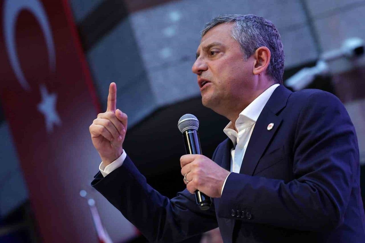 Özgür Özel: yeni siyasetle birlikte Türkiye'de köklü bir değişim hedefliyoruz