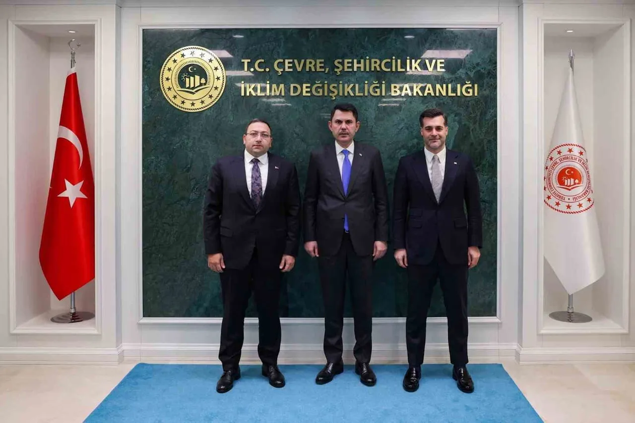 Bakan Kurum'dan Üsküdar için iş birliği vurgusu
