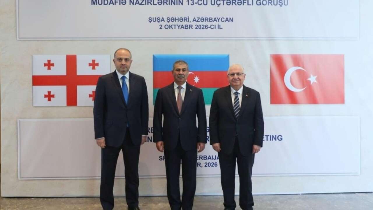 Şuşa'da Kritik Savunma Zirvesi: Üç Ülkenin Savunma Bakanları Bir Arada!