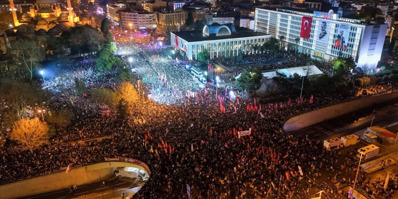 Saraçhane davasında 44 kişiye beraat, 1 kişiye 7 ay 15 gün hapis cezası