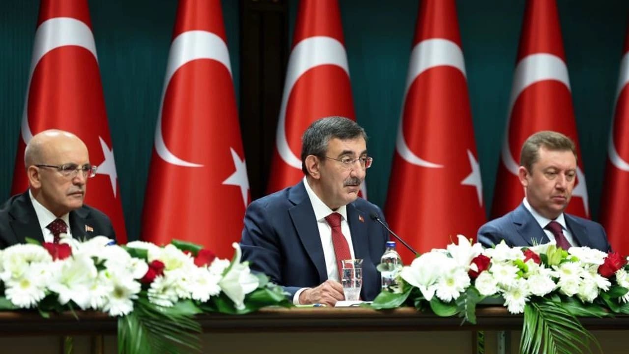 Cevdet Yılmaz 2027 bütçesinin ekonomik hedeflerini açıkladı