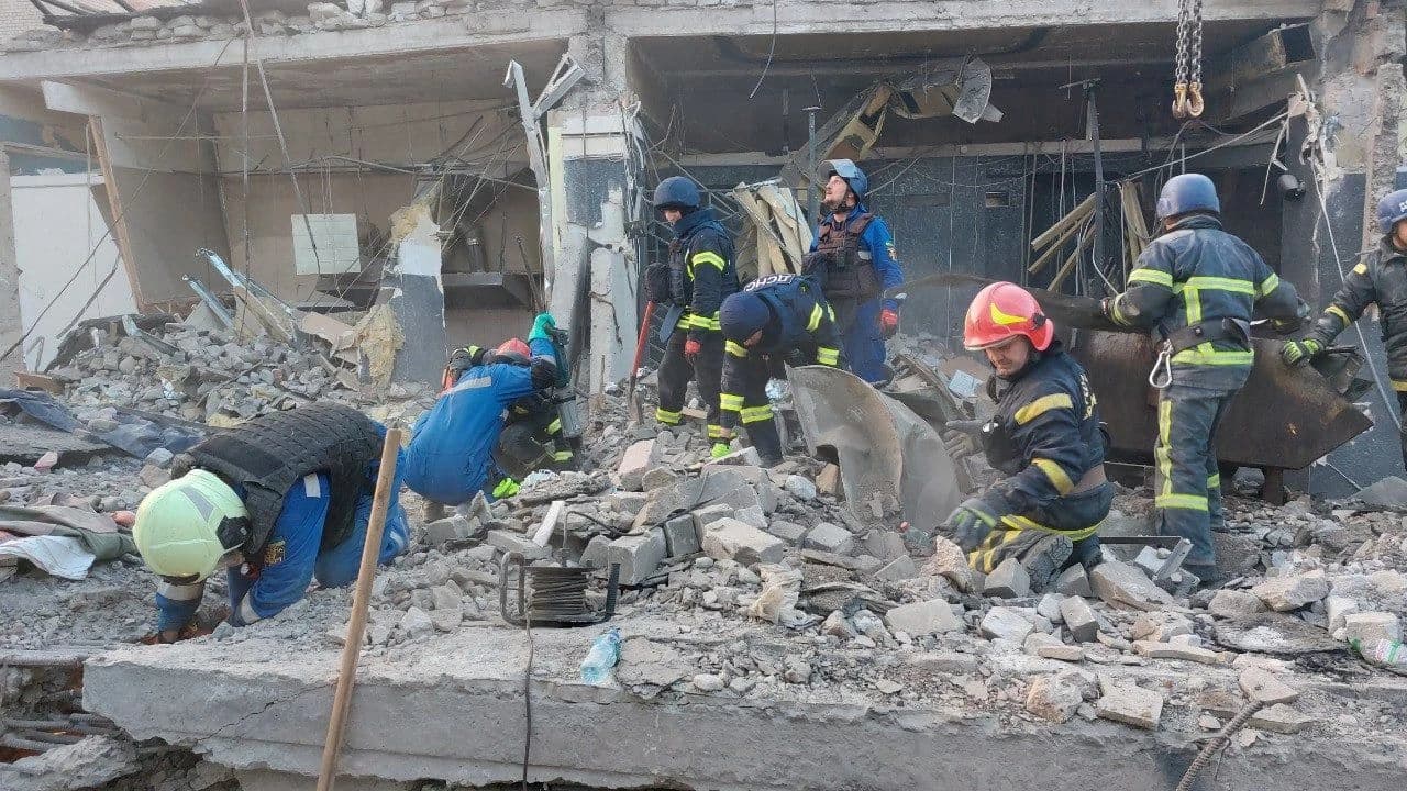Rusya: Ukrayna'daki lojistik merkezleri ve bir gemiyi vurduk