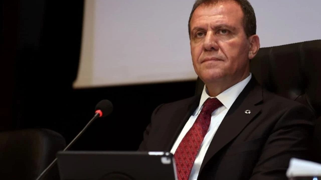 Vahap Seçer’den Ayşe Ünlüce’ye tebrik mesajı
