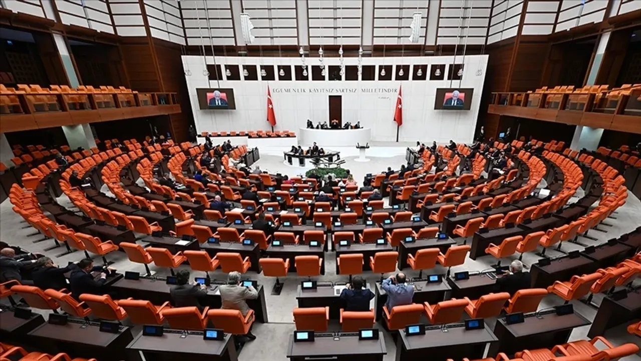 Genel Kurul, toplantı yeter sayısı bulunamadığı için kapandı
