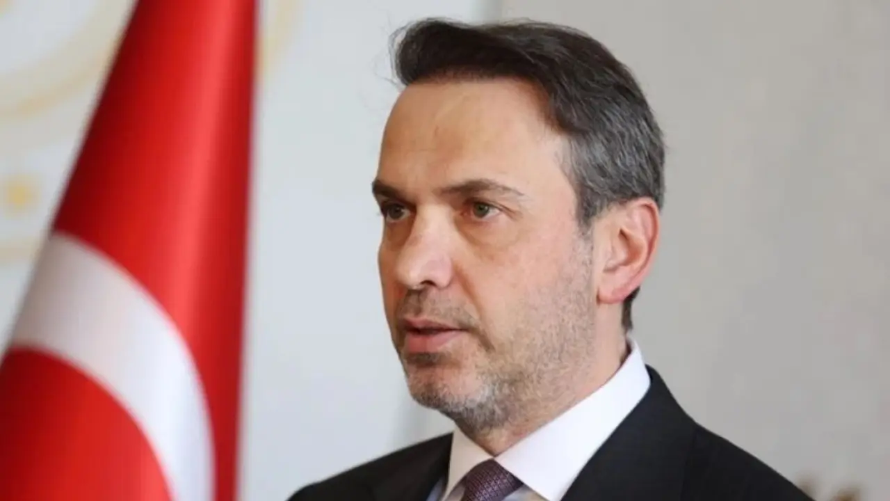 Bakan Bayraktar'dan doğalgazda zam ve elektrikte limit açılaması