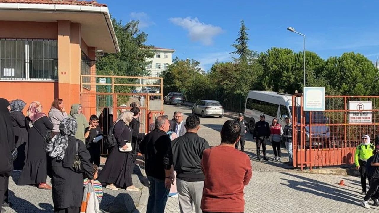 İstanbul'da okulda bıçaklı saldırı! 1 öğrenci hayatını kaybetti