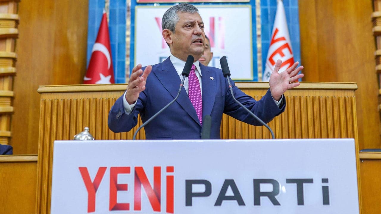 Özgür Özel ‘fon vurgunu’ için konuştu: ‘Erdoğan’ın atadıkları işin tam göbeğinde’