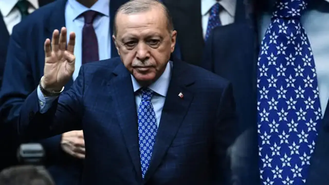 Başkan Erdoğan'ın kravatındaki detay gündem oldu! Sosyal medyayı salladı! Mesajı verdi