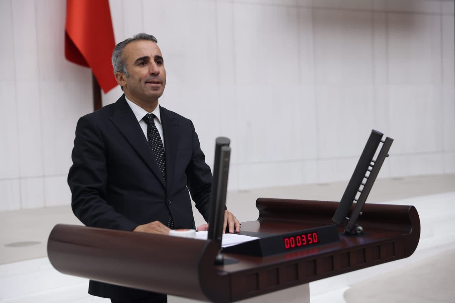 DEM Parti’li Fırat, Sivas’taki maden tahribatını Meclis’e taşıdı