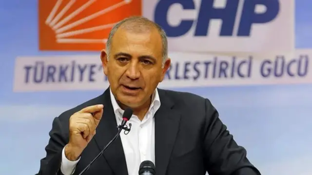 Gürsel Tekin’den İstanbul İl Başkanlığı görevinden ayrılmasına ilişkin açıklama