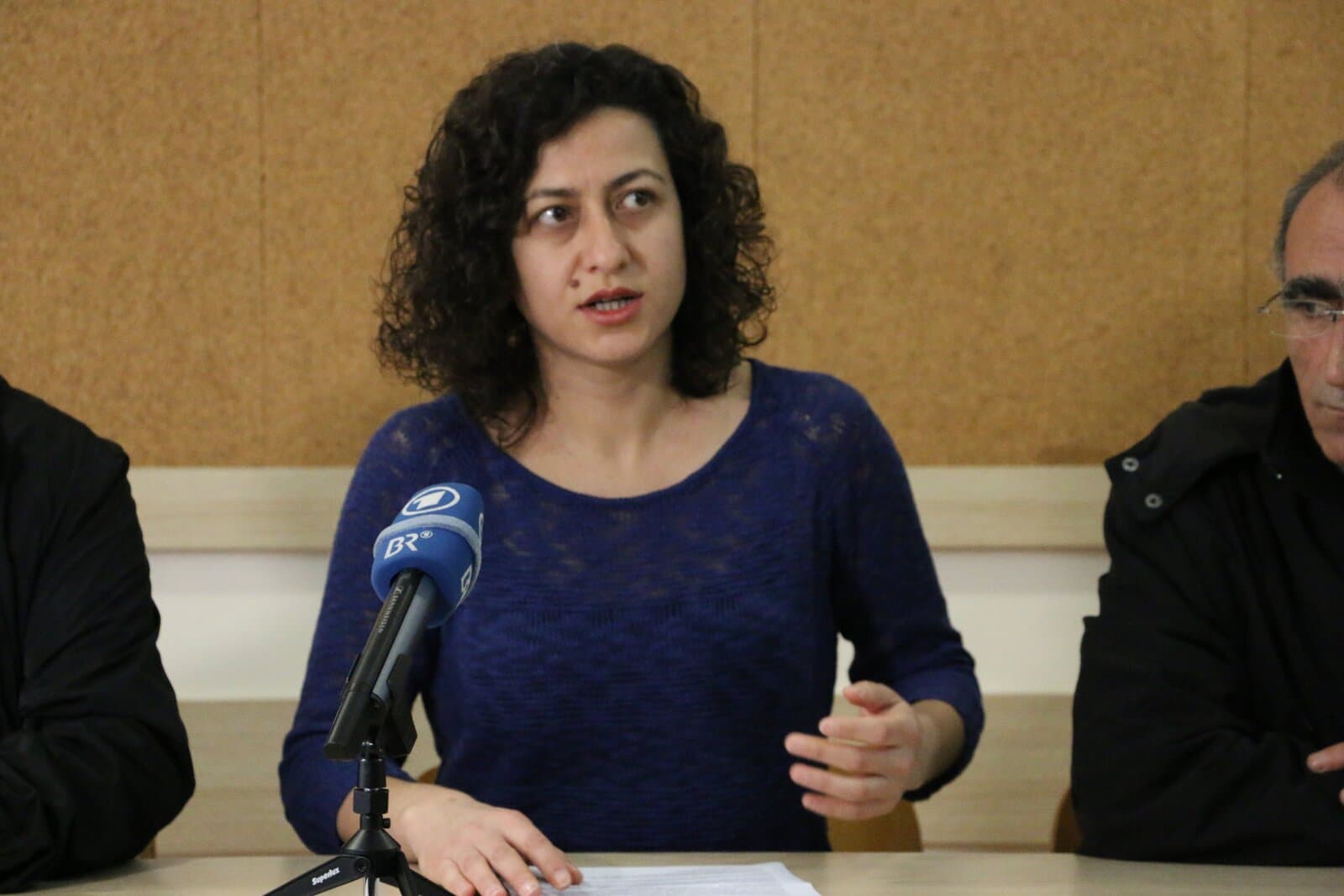 Sevda Karaca’dan Adalet Bakanı Gürlek’e: ‘Gazeteci Derya Okatan hangi delille tutuklandı?’