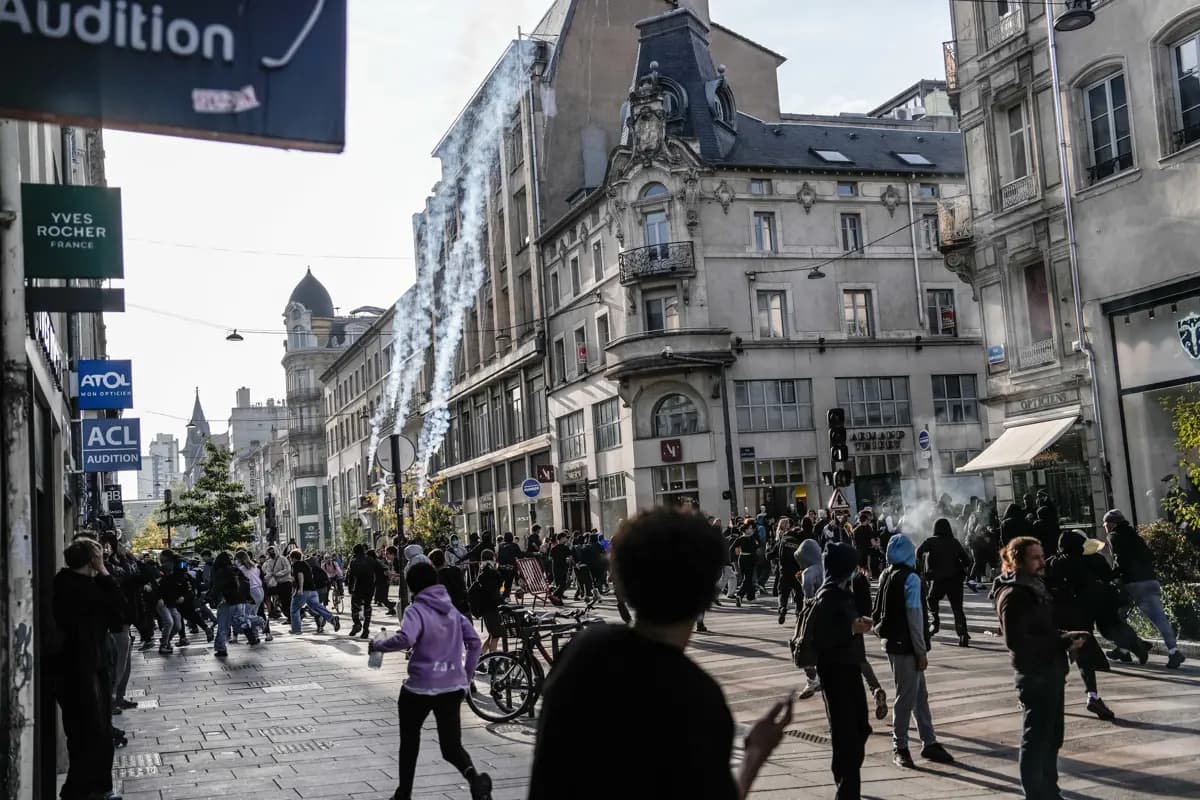 Fransa’da lise eylemleri: Yaklaşık 500 okulda eğitime ara verilecek