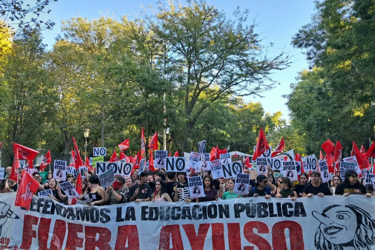 Madrid’de öğretmen grevi sürüyor: Otoyol kapatıldı