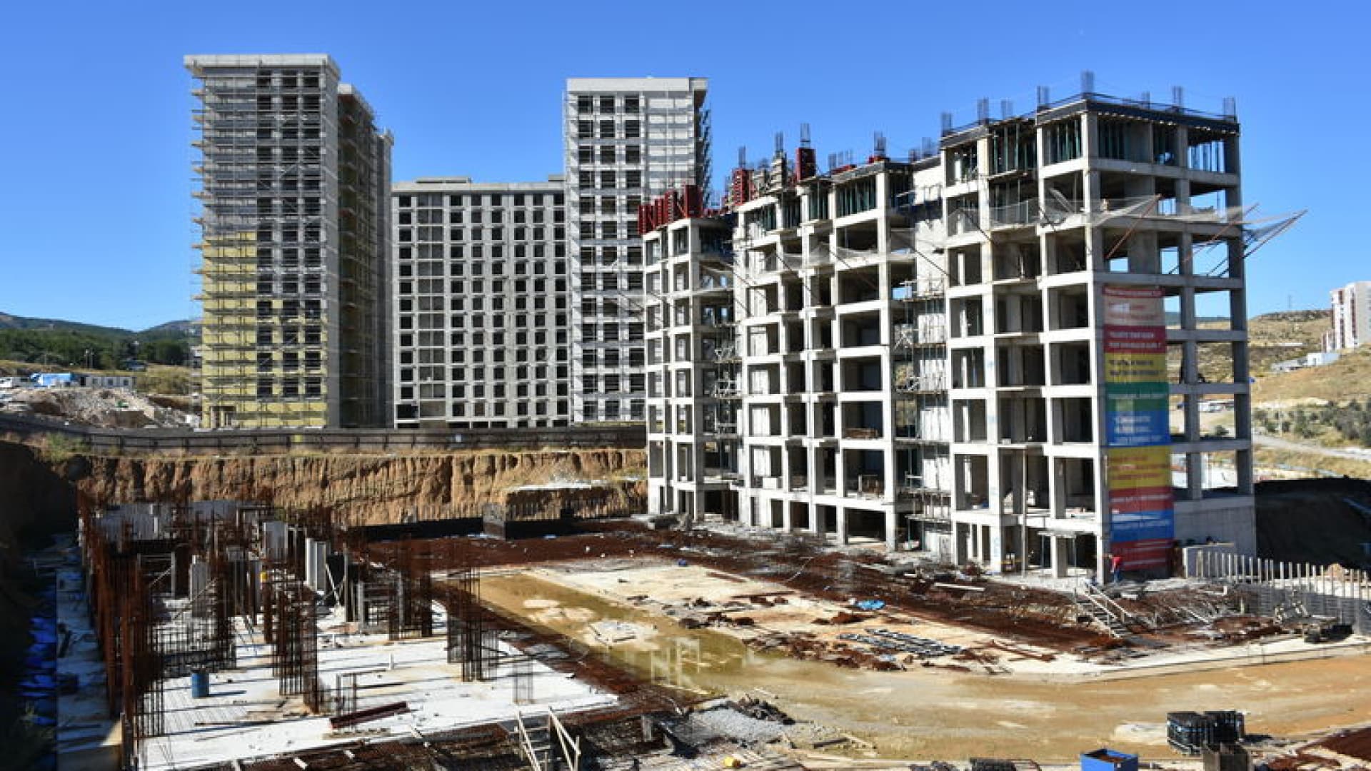 İzmir'deki "kooperatif" iddianamesi kabul edildi