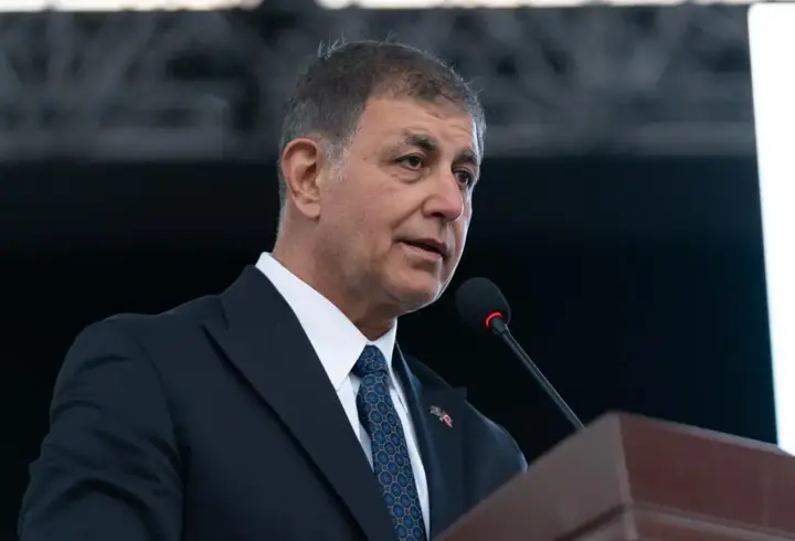 Ahmet Hakan'dan Cemil Tugay üzerinden dikkat çeken çıkış: "Onlar da dönüverdi”