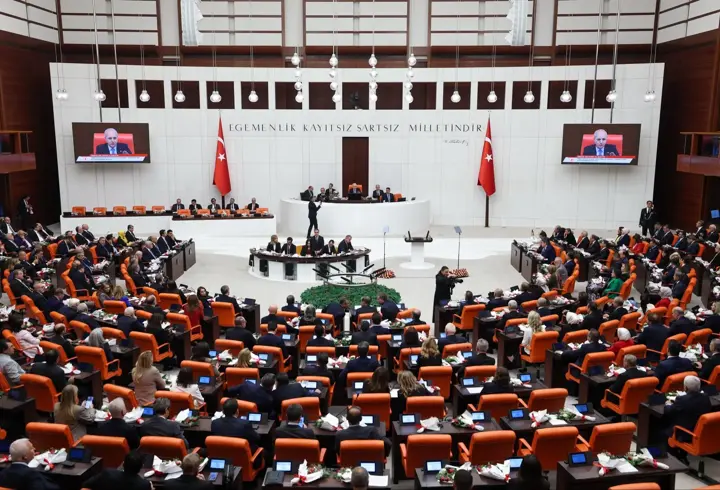 TBMM Genel Kurulu'nda, 'Türk Kızılay Kanunu Teklifi'nin ilk 3 maddesi kabul edildi