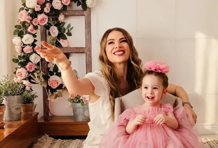 FATOŞ SEĞMEN KIZI NEDEN ÖLDÜ? Fatoş Seğmen'in kızı kaç yaşında, hastalığı neydi? Fatoş Seğmen kızı Alya Erdoğan hayatını kaybetti!