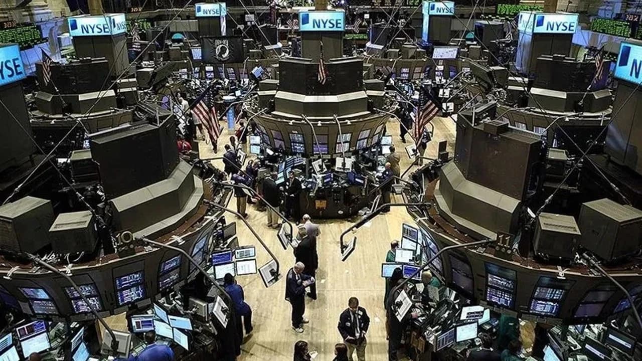 New York borsası karışık seyirle açıldı