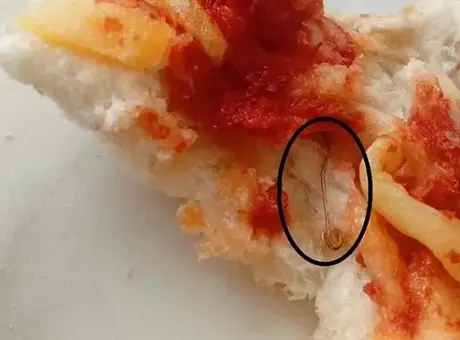 Antalya’da ekmeğin içinden çatal iğne çıktığı iddiası! Baba polise ve bakanlığa şikayet etti