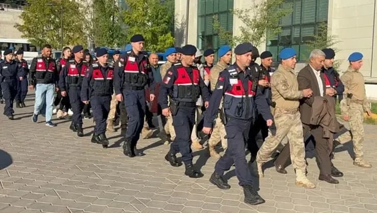 Yahşihan Belediyesi'ne yönelik operasyonda gözaltına alınan 9 kişi adliyede