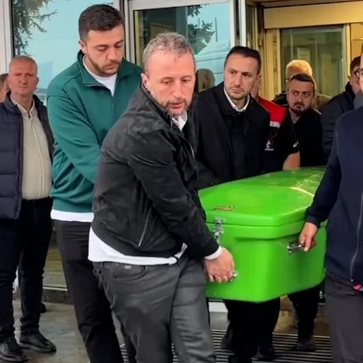 Dündar Ziya Gültekin'in cenazesi son yolculuğuna uğurlanmak üzere İstanbul'a gönderildi