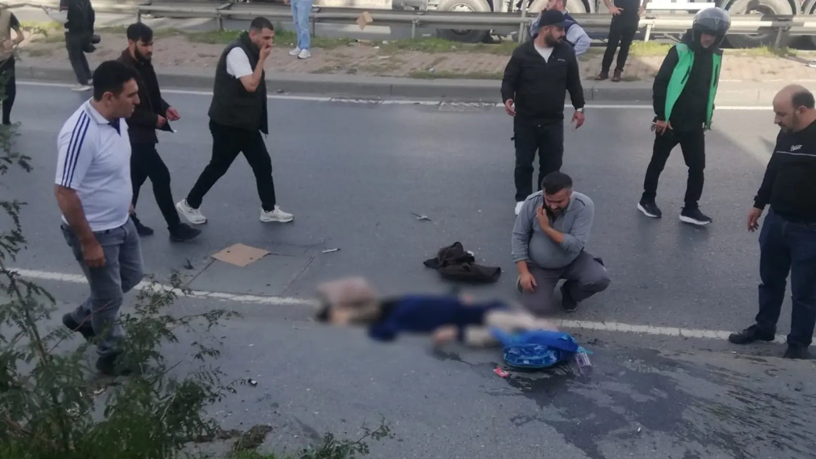 Çocuklarını iterek kurtardı, kendisi feci şekilde can verdi