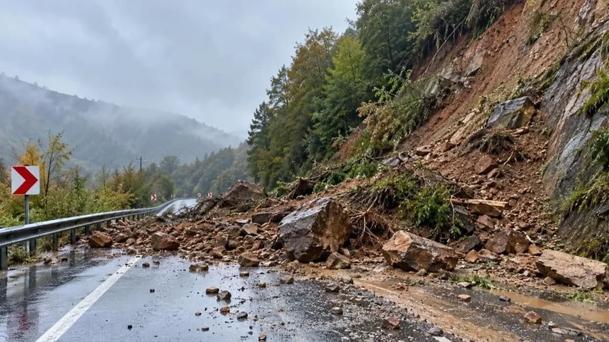 Heyelan sonrası sürücülere yeni güzergah! Alternatif güzergah açıldı