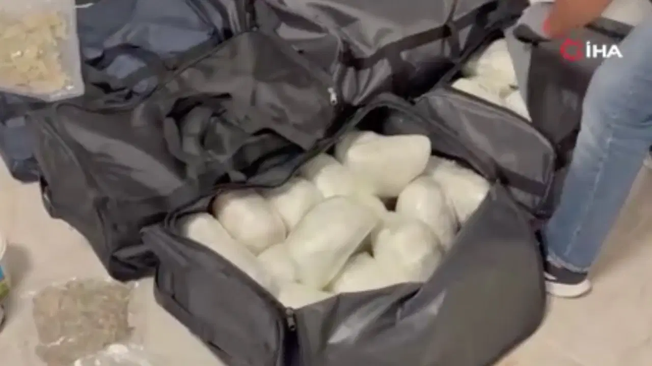 Adana'da uyuşturucu deposuna operasyon: 100 kilogram esrar ele geçirildi